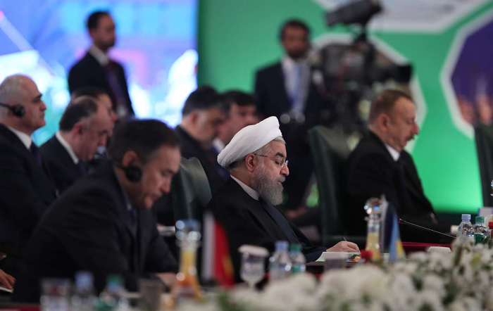 (تصاویر) روحانی در اجلاس سران اکو (تصاویر) روحانی در اجلاس سران اکو