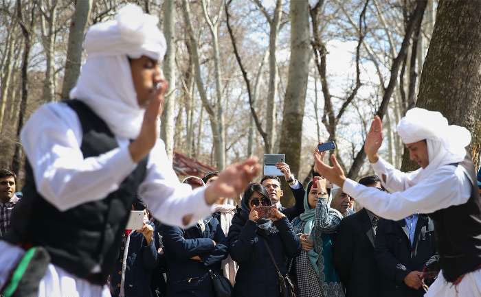 تصاویر/ گردشگران در کاخ موزه سعدآباد تصاویر/ گردشگران در کاخ موزه سعدآباد