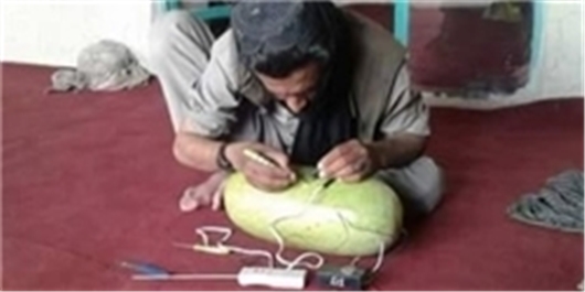 رونمایی از هندوانههای بمبگذاری شده! رونمایی از هندوانههای بمبگذاری شده!