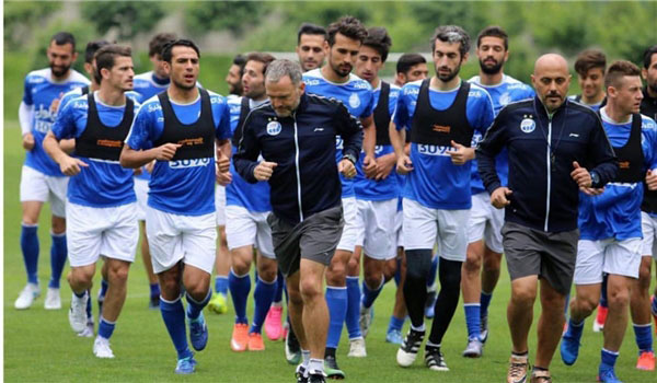 رونمایی از ترکیب عجیب استقلال در دربی 85! رونمایی از ترکیب عجیب استقلال در دربی 85!