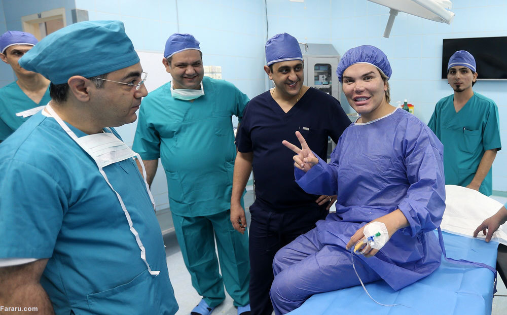 سکوت مرد عروسکی در تهران شکست!