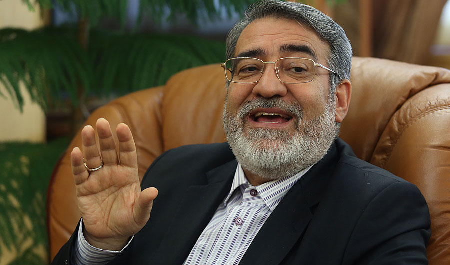 من و لاریجانی نان و نمک یکدیگر را خوردهایم/حق مینو خالقی این نبود/ پیگیر حصر هستم من و لاریجانی نان و نمک یکدیگر را خوردهایم/حق مینو خالقی این نبود/ پیگیر حصر هستم