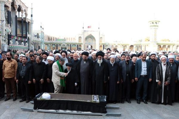 پیکر آیتالله راستی کاشانی بهخاک سپردهشد پیکر آیتالله راستی کاشانی بهخاک سپردهشد