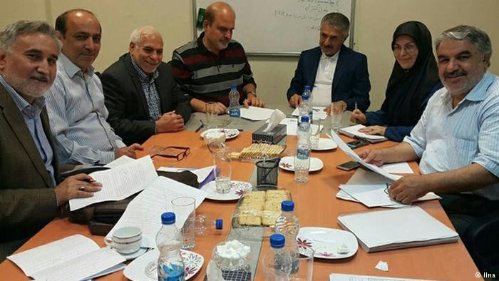 اتحاد از حرکت نمیایستد اتحاد از حرکت نمیایستد