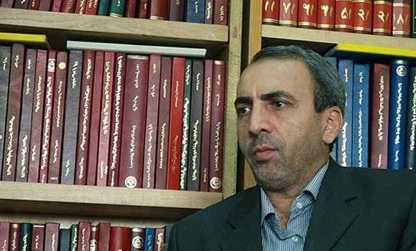 پشت پرده یک کارت زرد