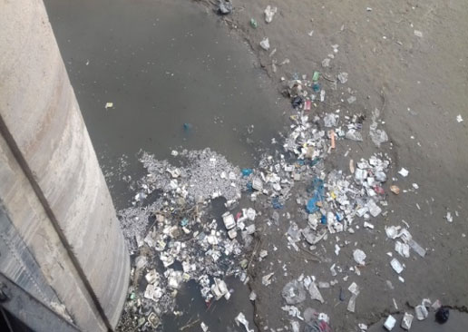 در ستایش سلحشوری، در نکوهش آببندان در ستایش سلحشوری، در نکوهش آببندان