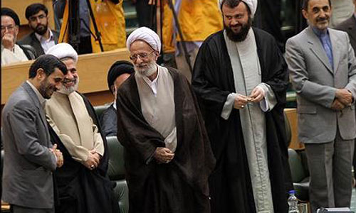 فراز و فرودهای رابطه احمدی‌نژاد و آیت الله مصباح