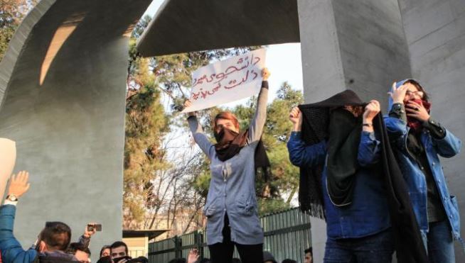 مشاهدات روزنامهنگار عرب از بطن تجمعات تهران مشاهدات روزنامهنگار عرب از بطن تجمعات تهران