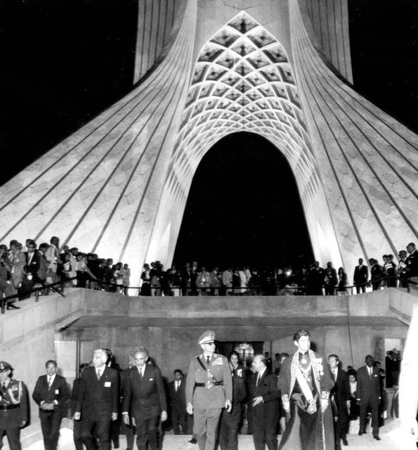 یک اشتباه تاریخی درباره برج آزادی