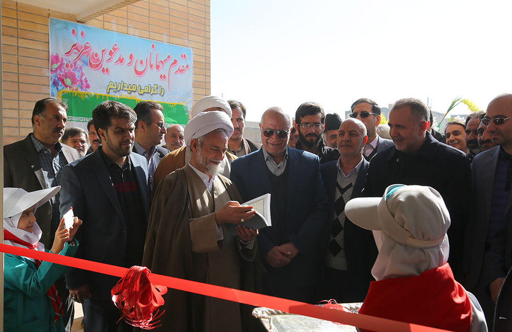 مجتمع آموزشی فرهنگی برکت شهيد حججی در نجف‌آباد کلنگ‌زنی شد