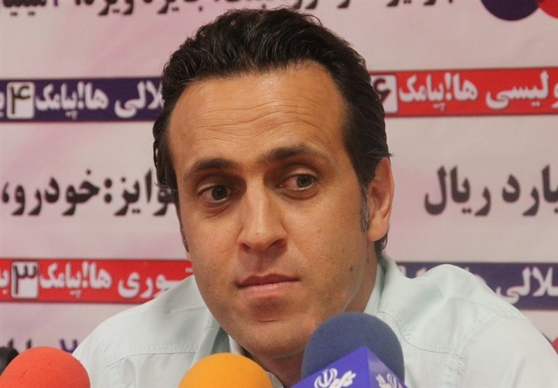 علی کریمی از حضور در نشست‌های خبری منع شد