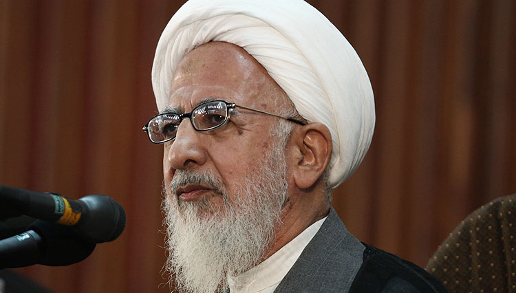 آیت‌الله جوادی آملی: کسی که روسری بر سر چوب می‌کند، با شرایط کشور مخالف است نه قرآن/اگر سهل‌انگاری در اقتصاد صورت گیرد، آسیب دیدن دین مردم قطعی است