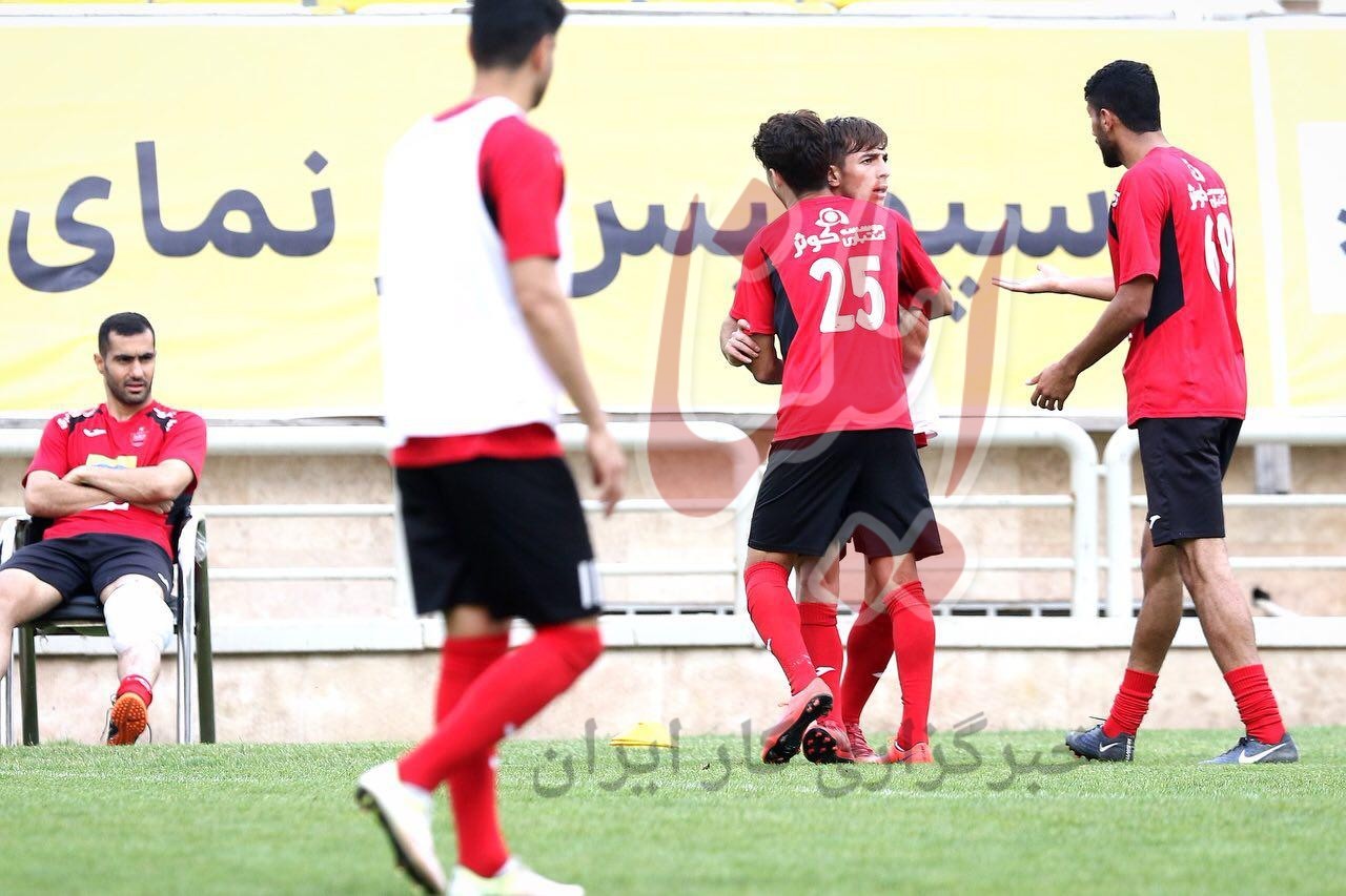جنجال دوباره فرشاد احمدزاده