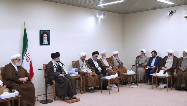 رهبر انقلاب: فلسفه باید در حوزه‌ علمیه قم و تهران رواج پیدا کند