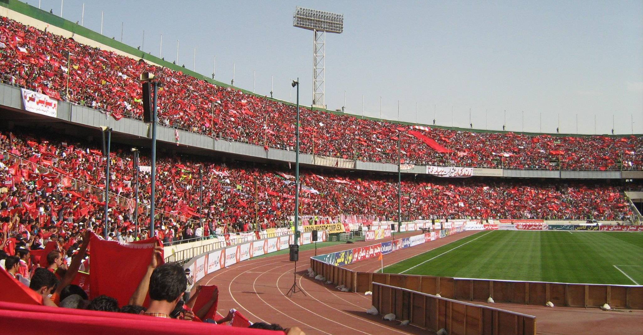 پرسپولیس چگونه از رایگان شدن بلیت سود می‌کند؟