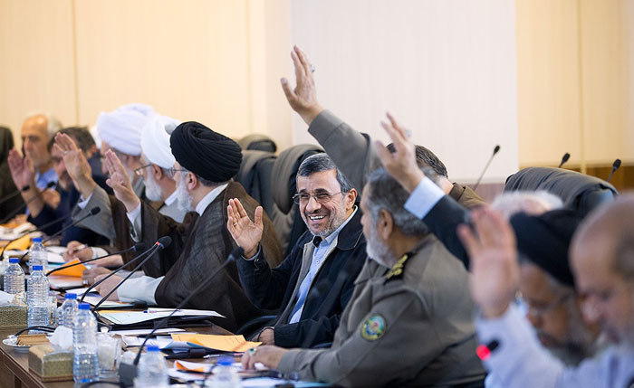 احمدینژاد از شوک خارج شد احمدینژاد از شوک خارج شد