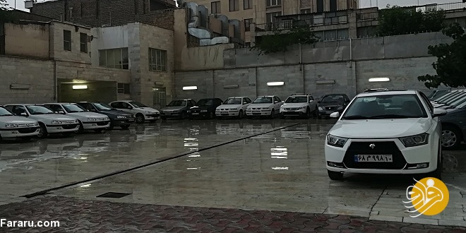 تحت تاثیر دلالی و واسطه‌گری قیمت خودرو به شدت بی‌ثبات شده و همین عامل باعث شده تا میزان معاملات نسبت به دو ماه قبل کاهش چشمگیری داشته باشد. در عین حال، هنوز هم محصولاتی وجود دارند که مردم به آنها تمایل دارند و علیرغم افزایش قیمت به اشکال مختلف اعم از قسطی، تسهیلاتی و یا حتی نقدی فروش مناسبی دارند. پژو پارس یکی از این خودروهاست که طرفداران زیادی در بین خانواده‌ها دارد و علیرغم افزایش قیمت نمونه معمولی به بیش از 57 میلیون تومان، هنوز هم به بسیاری از خودروهای چینی و ایرانی دیگر ترجیح داده می‌شود.