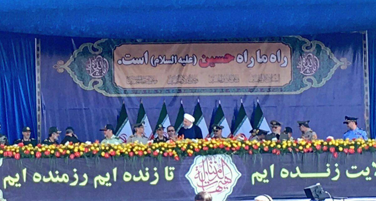 (تصویر) لحظه مطلع کردن روحانی از حمله تروریستی اهواز