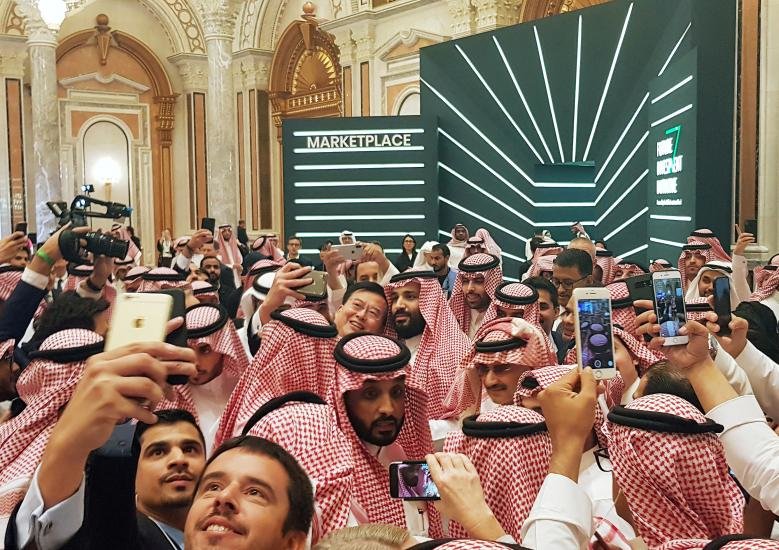(عکس) سلفی تازۀ محمد بن‌سلمان