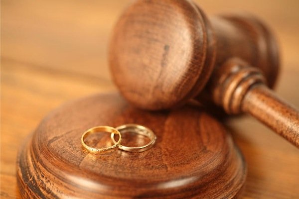 آیا مرگ زن، مهریه را ساقط میکند؟ آیا مرگ زن، مهریه را ساقط میکند؟