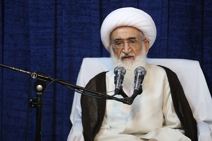 انتقاد آیت‌الله نوری‌همدانی از کاهش ارزش پول ملی‌