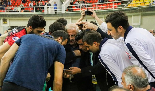 (تصاویر) قوچاننژاد: با مشت به صورت موسوی کوبیدند (تصاویر) قوچاننژاد: با مشت به صورت موسوی کوبیدند