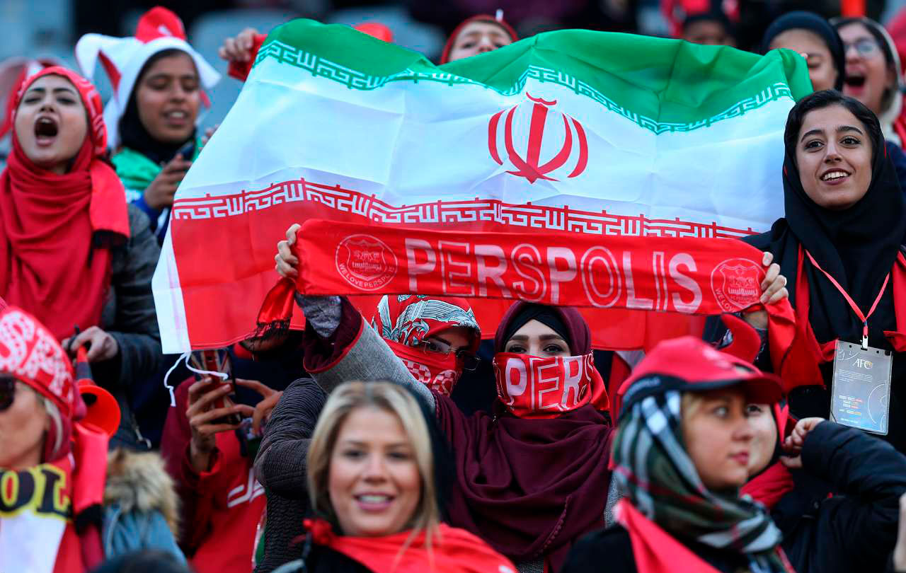 (تصاویر) دختران برانکو و پروین در ورزشگاه آزادی