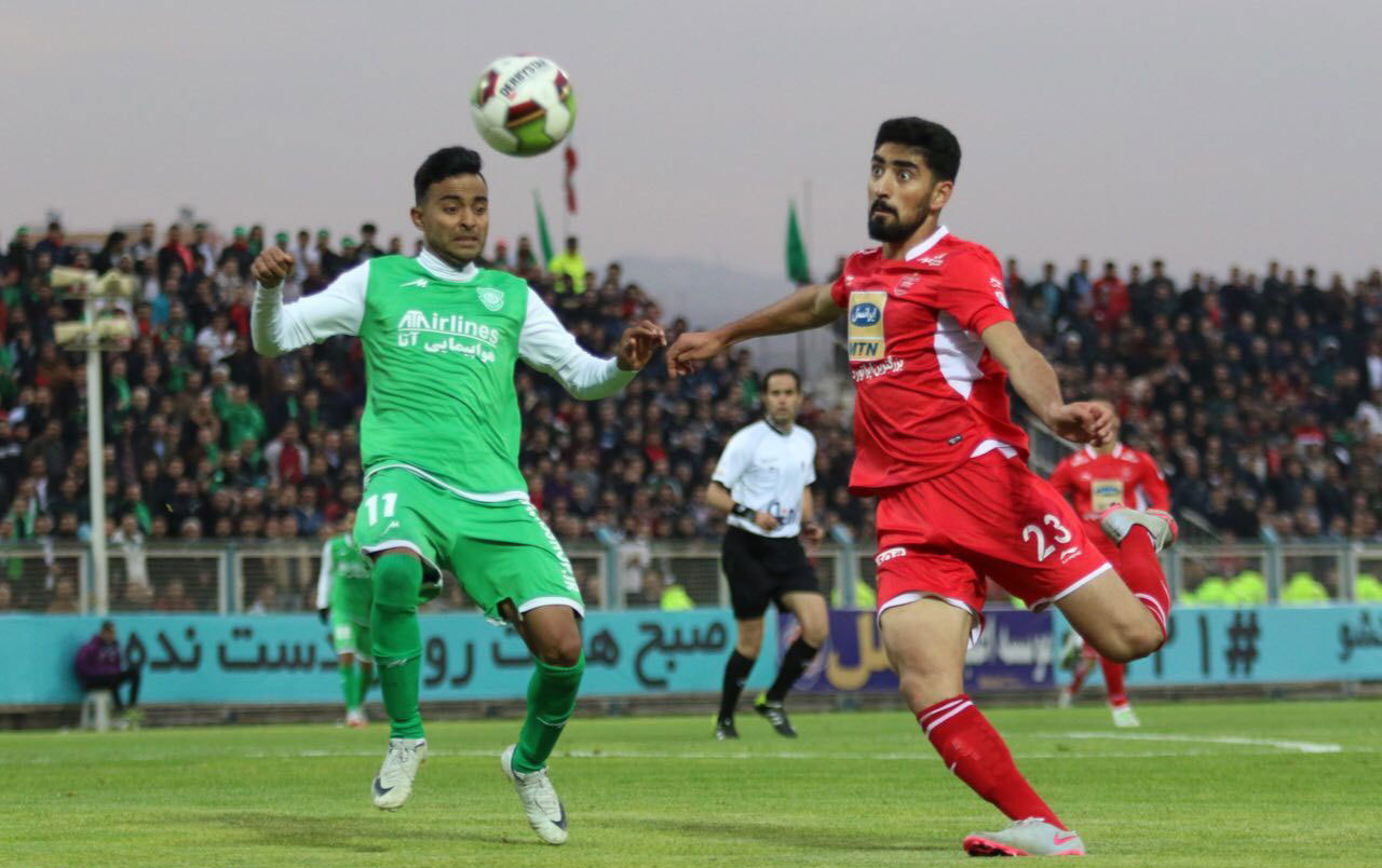 (تصویر) عادل فردوسی پور دوباره سوژه پرسپولیسیها شد (تصویر) عادل فردوسی پور دوباره سوژه پرسپولیسیها شد
