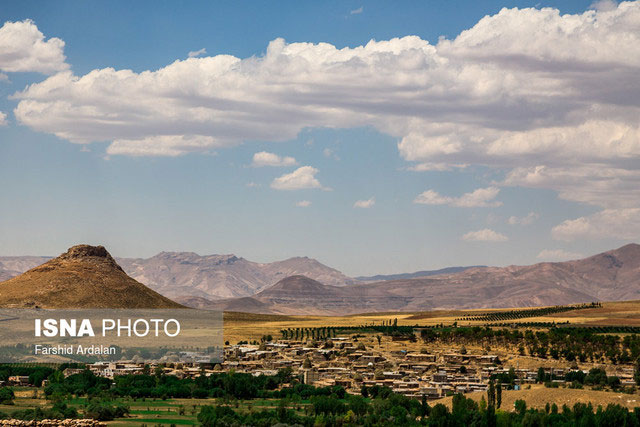 بزرگترین آتشکده ساسانی در وسط دریاچهای عجیب! بزرگترین آتشکده ساسانی در وسط دریاچهای عجیب!