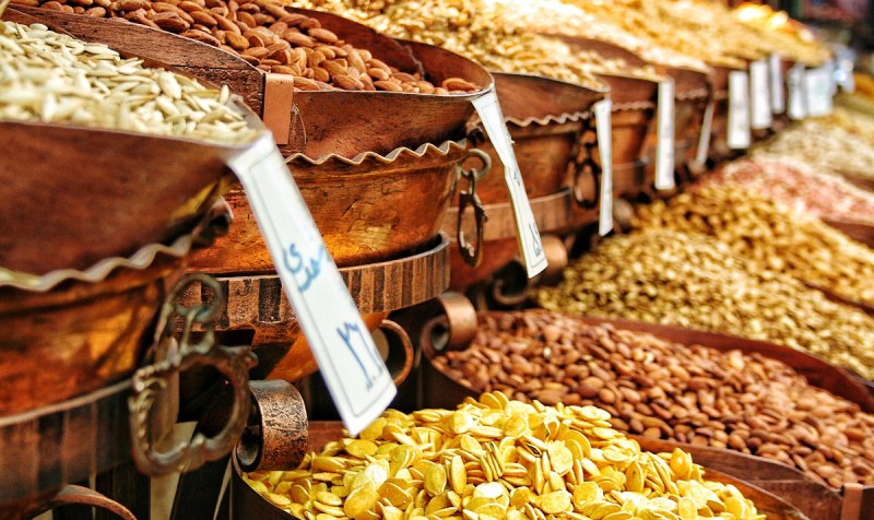 شیطنت پسته و بادام و دلار شیطنت پسته و بادام و دلار