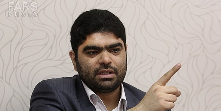 مجری برنامه «پیک بامدادی» رادیو برکنار شد مجری برنامه «پیک بامدادی» رادیو برکنار شد