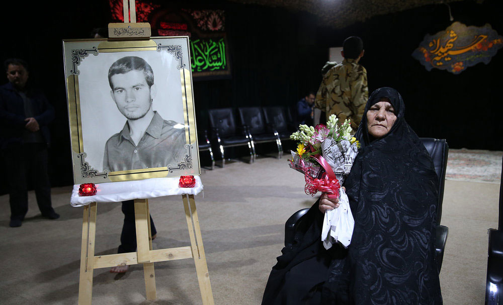 (تصاویر) پایان چشم انتظاری ۳۰ ساله مادر شهید (تصاویر) پایان چشم انتظاری ۳۰ ساله مادر شهید