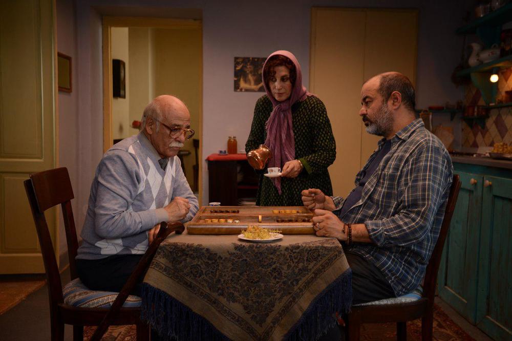 متن و حاشیه فیلم «بنفشه آفریقایی»/ ترسیم مثلث عشق در سالمندی