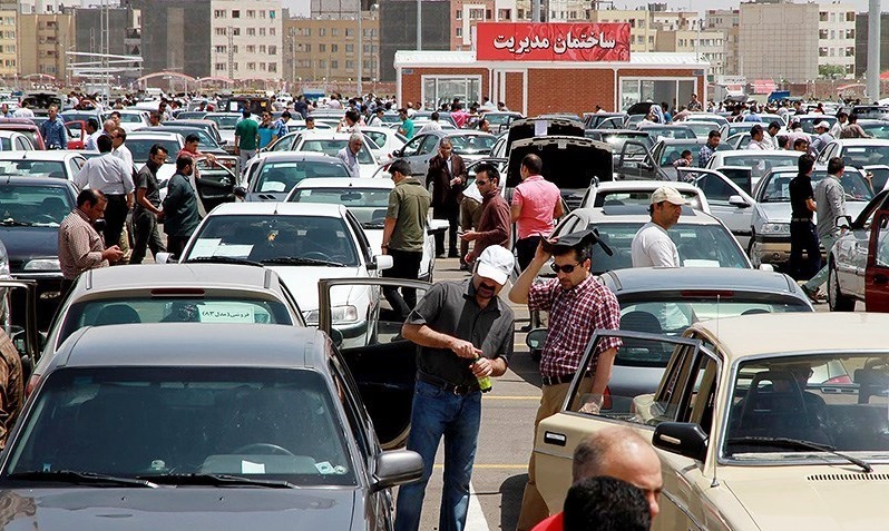 مجلس با مسببین گرانی خودرو برخورد میکند مجلس با مسببین گرانی خودرو برخورد میکند