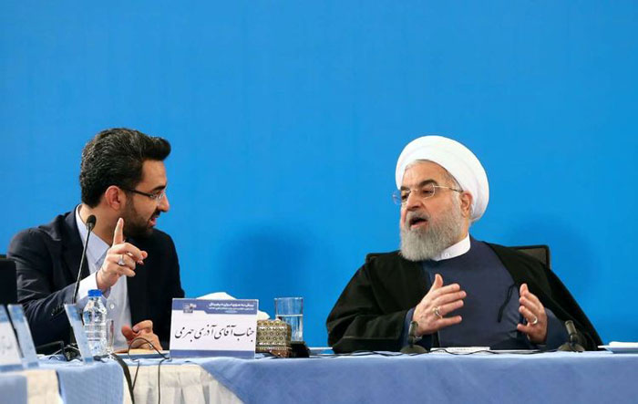 جدال دادستانی با آذری جهرمی/ حمایت روحانی از وزیر جوان جدال دادستانی با آذری جهرمی/ حمایت روحانی از وزیر جوان