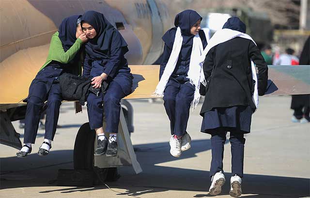 کاهش سن بلوغ دختران ایرانی