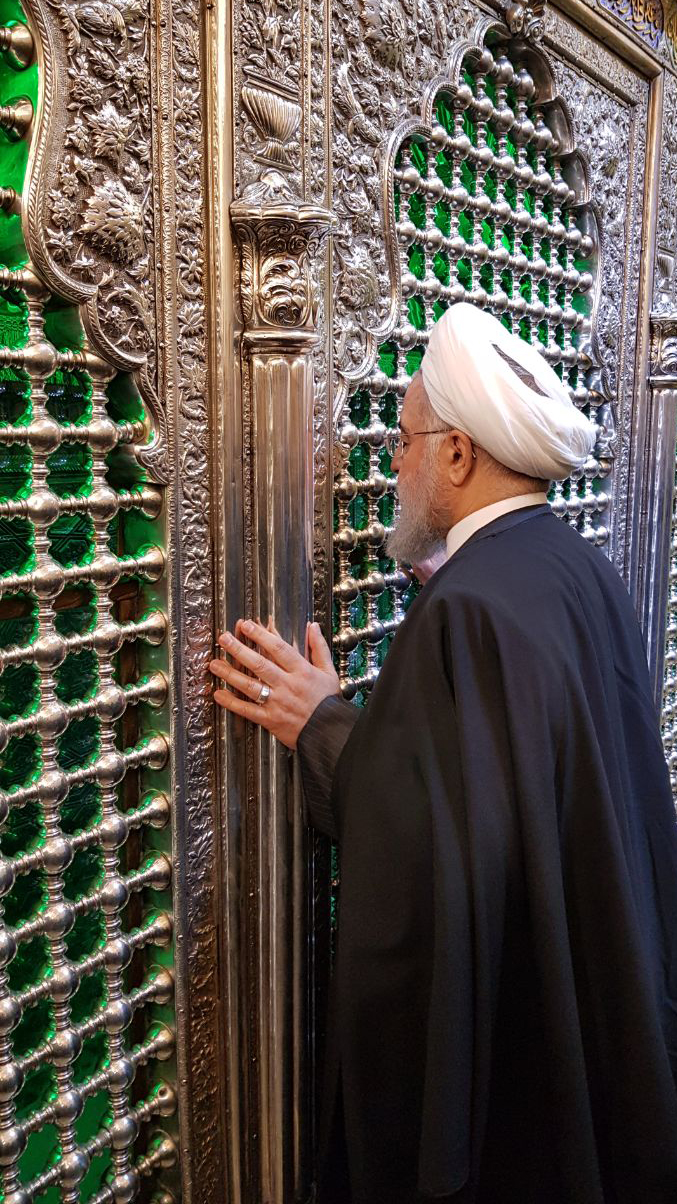 (تصاویر) روحانی حرمین شریفین کاظمین را زیارت کرد
