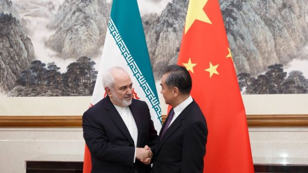 چه کسی آتش را خاموش میکند؟!/ تلاشها برای میانجیگری میان آمریکا و ایران چه کسی آتش را خاموش میکند؟!/ تلاشها برای میانجیگری میان آمریکا و ایران