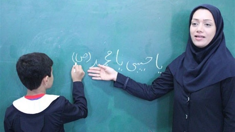 سرم را سرسری متراش‌ای استاد سلمانی!