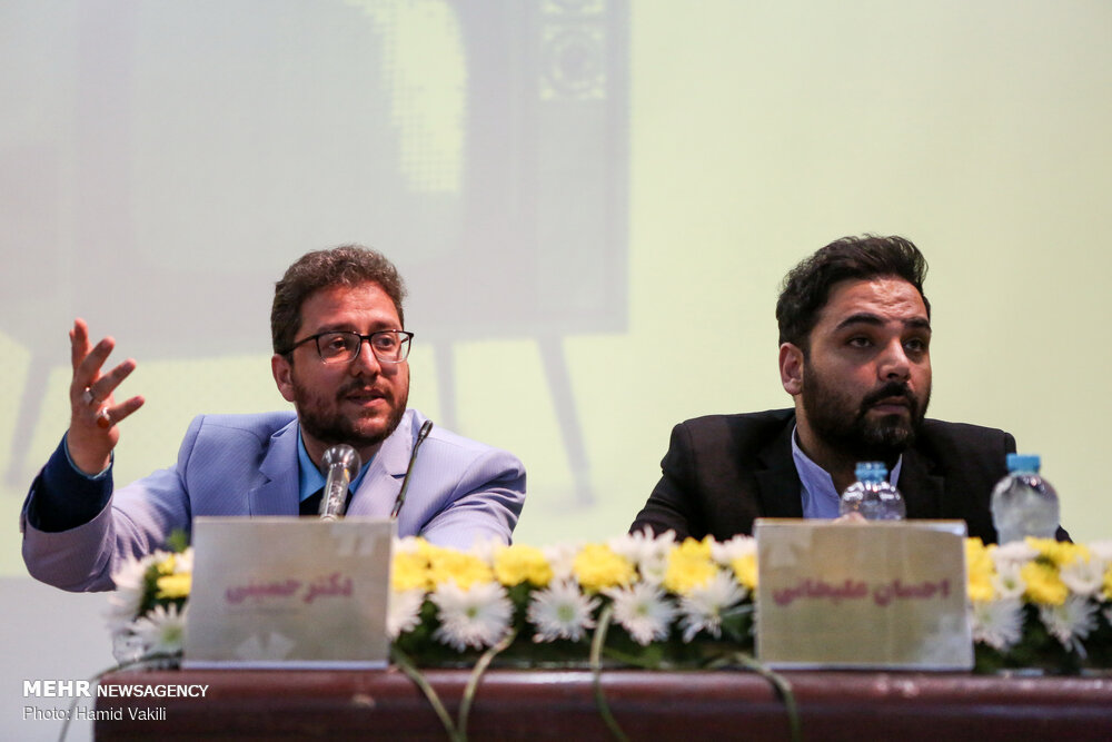 «عصرجدید» زیرتیغ نقددانشجویان/علیخانی:نه کارمند تلویزیونم نه مدیر