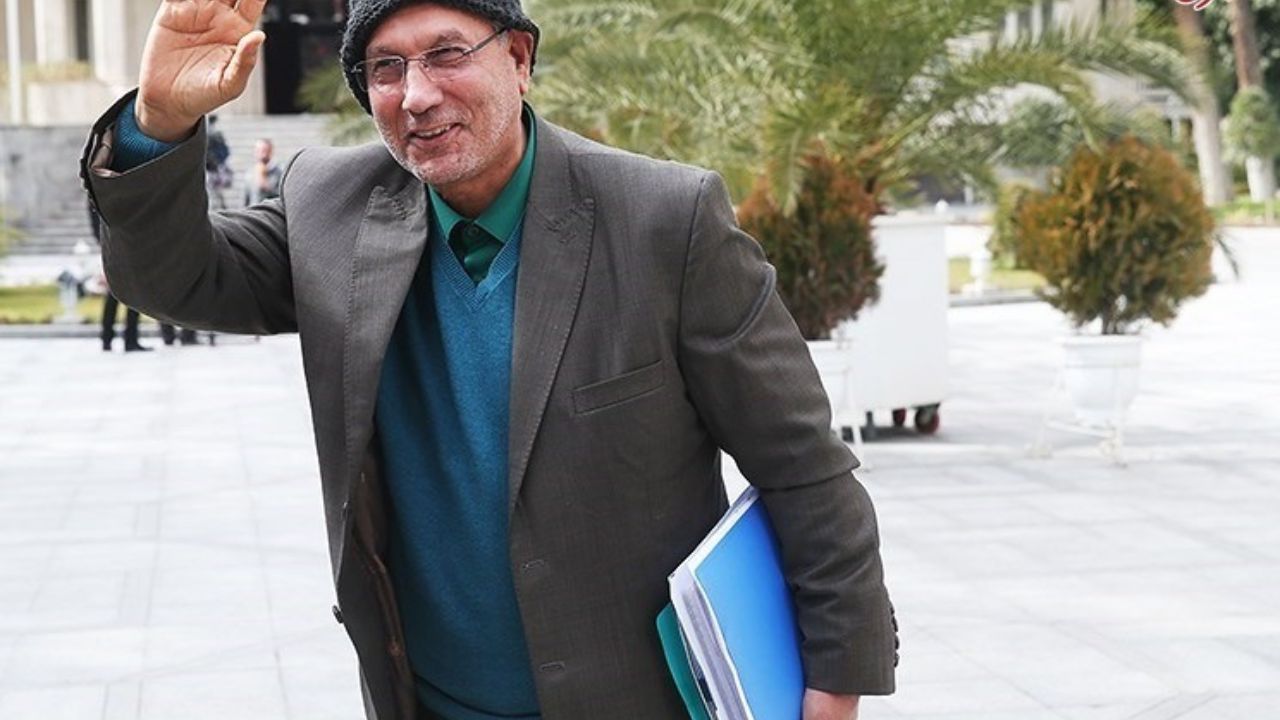 سعی می‌کنم هم‌زمان سخنگوی دولت و ملت باشم