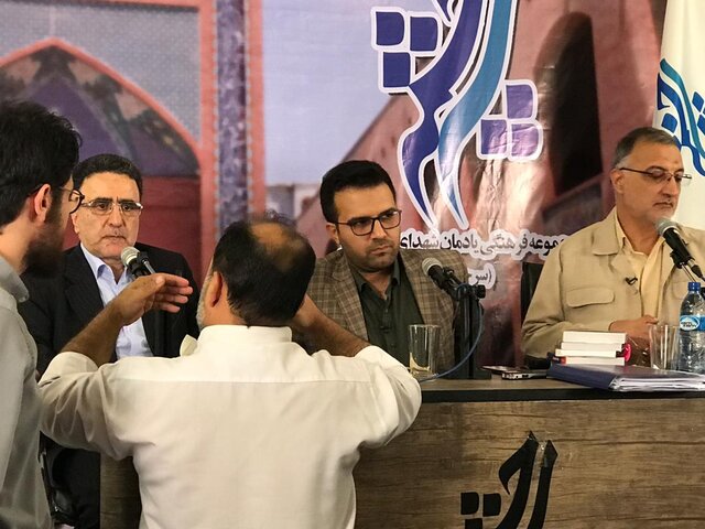 حملات تند زاکانی به اصلاح‌طلبان: نجفی یک قاتل جانی است!