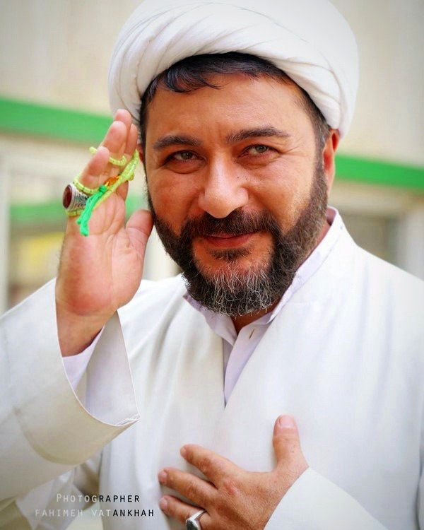 (عکس) تصویری از آقای بازیگر در لباس روحانیت (عکس) تصویری از آقای بازیگر در لباس روحانیت