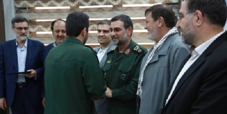تجلیل از عوامل سرنگونی و کشف بقایای پهپاد متجاوز آمریکایی