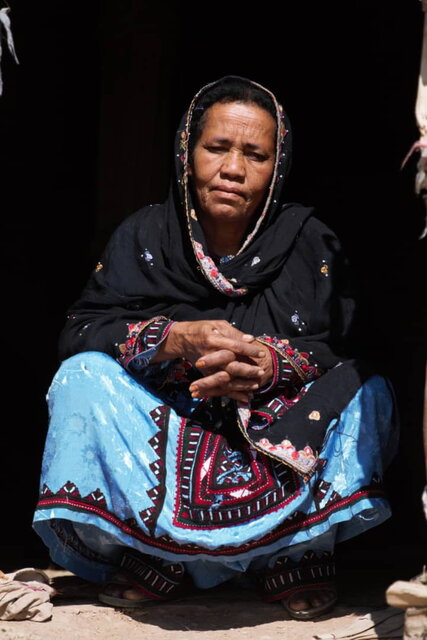 (تصاویر) ماجرای تابوشکنی دو زن بلوچ (تصاویر) ماجرای تابوشکنی دو زن بلوچ