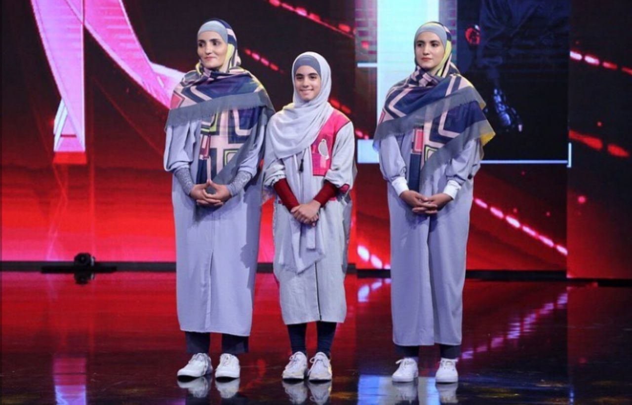 جواد رضویان اشک رویا نونهالی را در عصر جدید دراورد جواد رضویان اشک رویا نونهالی را در عصر جدید دراورد
