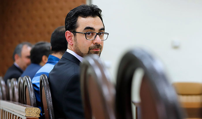 ابهامهای تازه در پرونده اخلال ارزی؛ سالار آقاخانی کیست و کجاست؟ ابهامهای تازه در پرونده اخلال ارزی؛ سالار آقاخانی کیست و کجاست؟