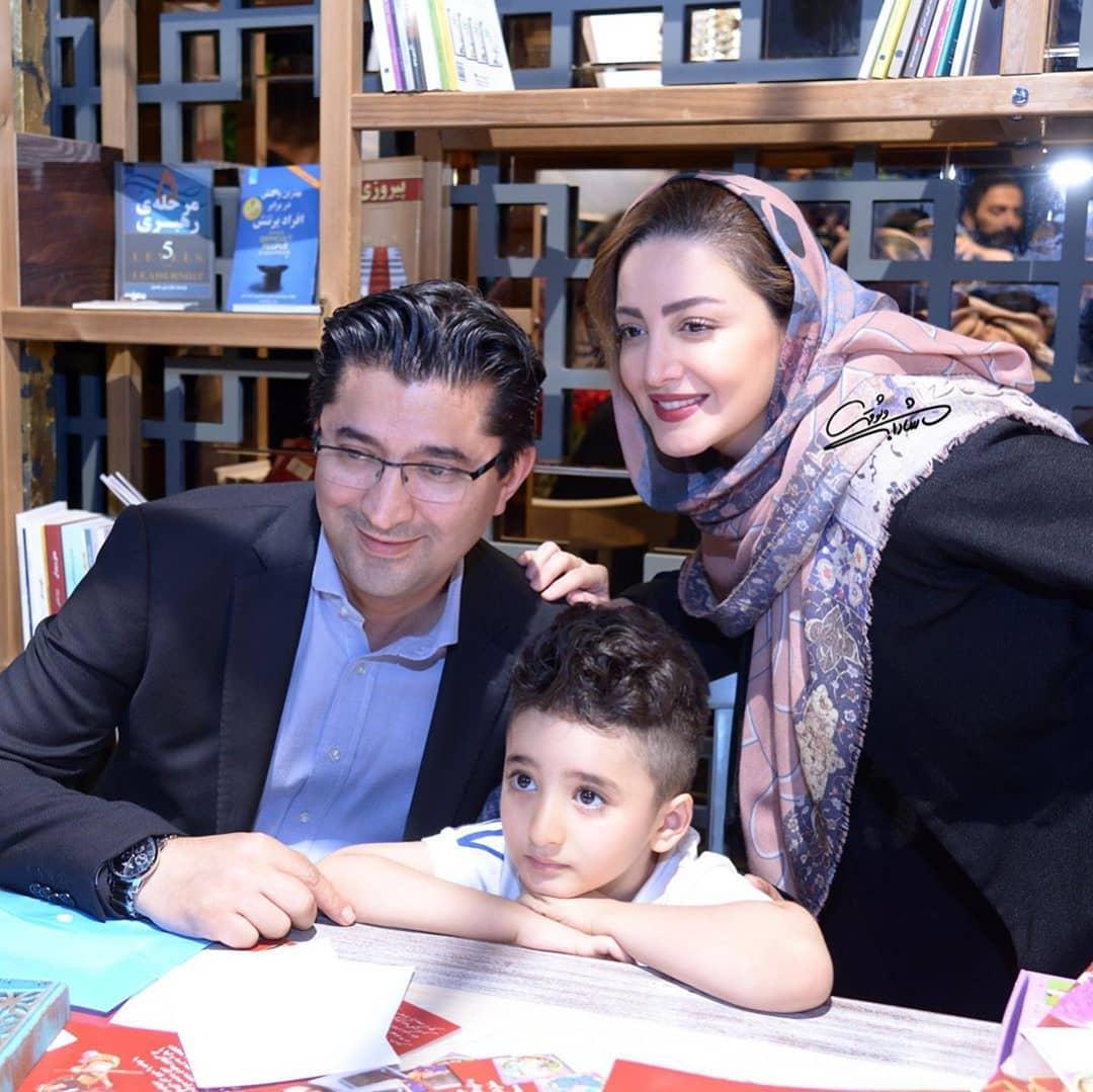 (عکس) شیلا خداداد در جشن رونمایی کتابش (عکس) شیلا خداداد در جشن رونمایی کتابش
