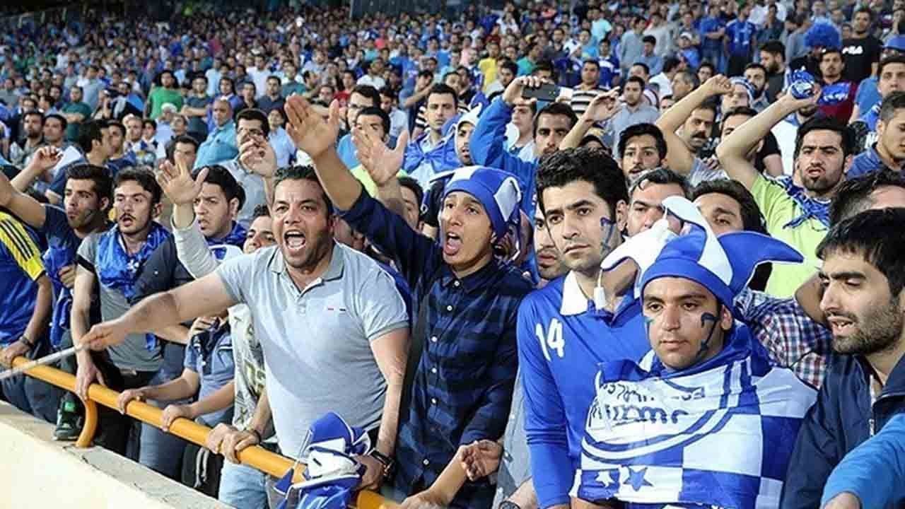 شعار هواداران استقلال علیه وزیر ورزش