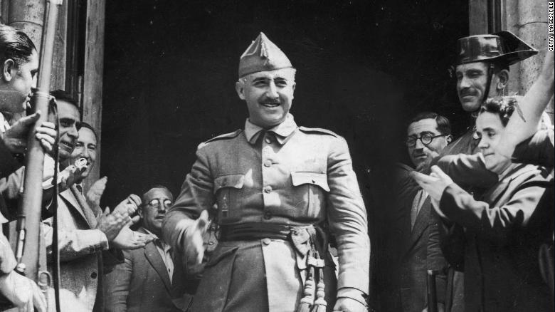 ژنرال فرانکو نبش قبر شد
